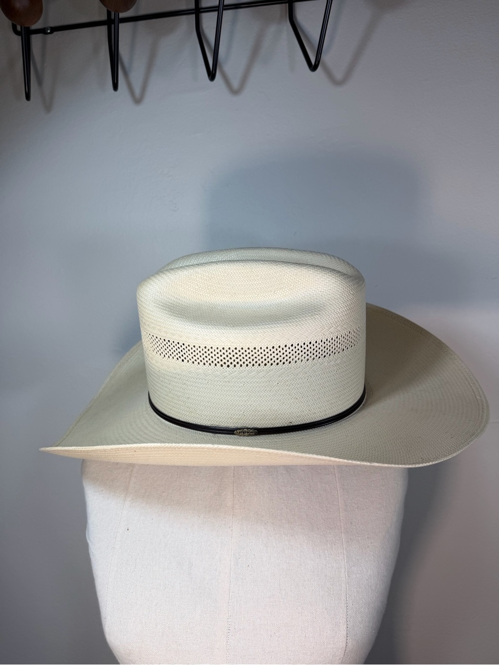 Stetson Bassick Natural Straw Hat with Brown Leather Sweatband 7.5 oval Brim 4.5 - Picture 2 of 10